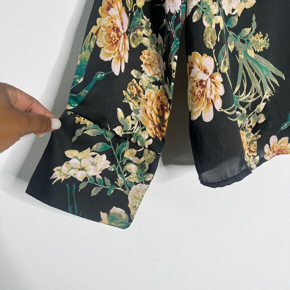 Lulus Darby‎ Floral Shirt Womens Small Dark Charcoal Satin Long Sleeve Going Out - Picture 6 of 11